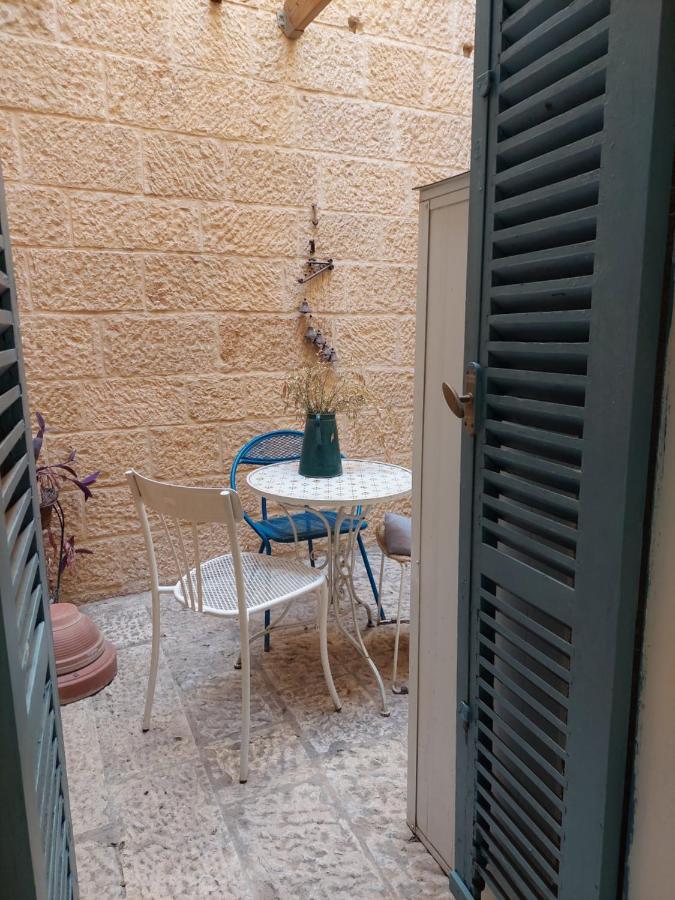 Legatia * Jerusalem